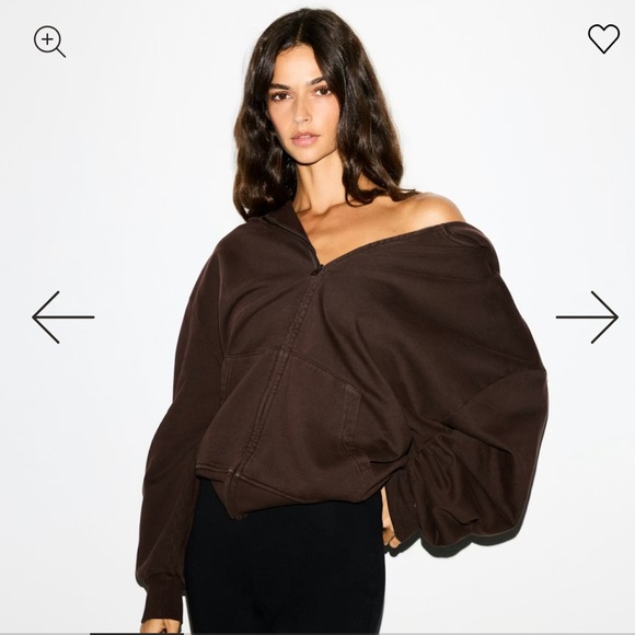 Skims Boyfriend Fleece Oversized Zip Up Hoodie - Picture 2 of 5